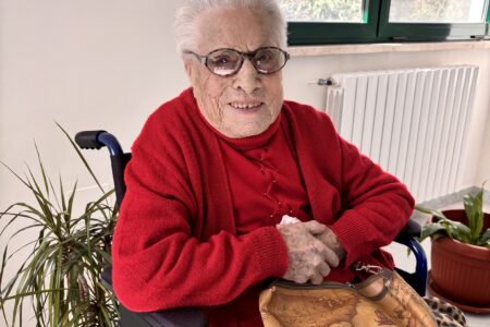 Casarano – Maria Dolores festeggia i suoi 109 anni con l’affetto dei suoi parenti nella fondazione “Filograna”